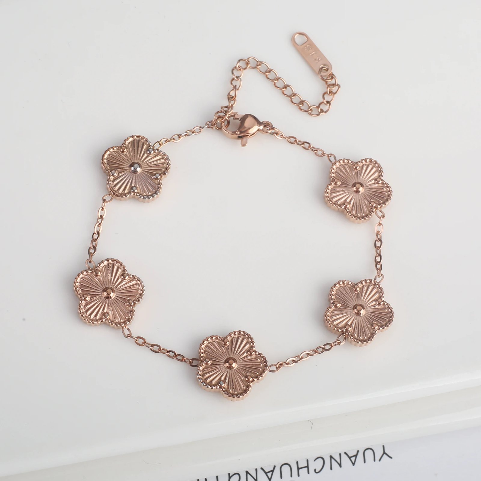 5-Leaf Clover Bracelet: A Lucky Charm