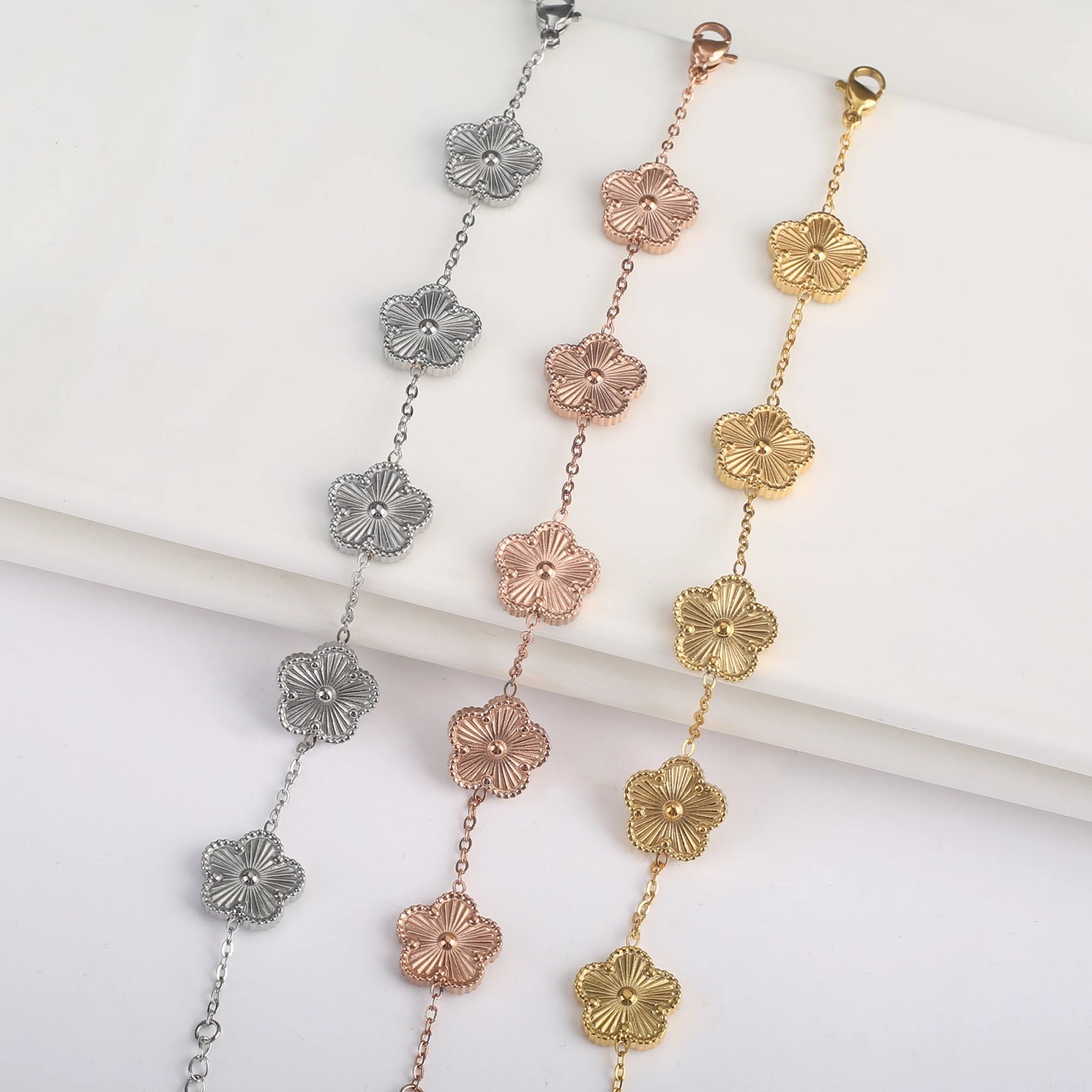 5-Leaf Clover Bracelet: A Lucky Charm
